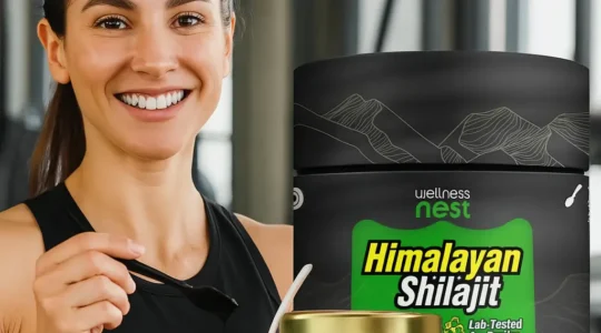 shilajit : pot en verre de résine de shilajit Wellness Nest avec spatule