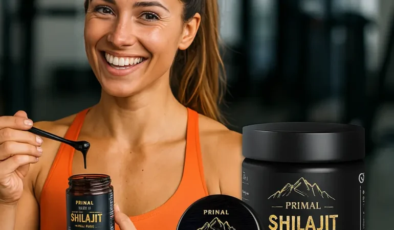 shilajit primal : pot de résine et boîte de comprimés de Shilajit Primal sur fond naturel